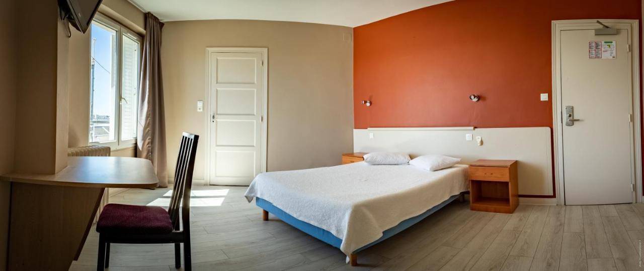 Hotel De La Gare Châteauroux Kültér fotó