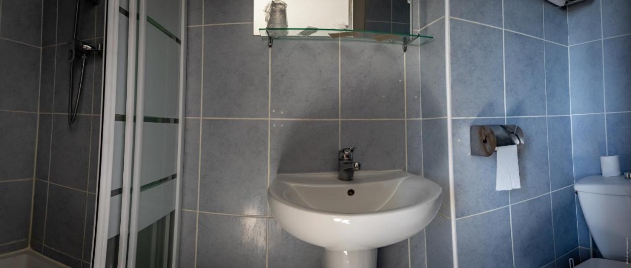 Hotel De La Gare Châteauroux Kültér fotó